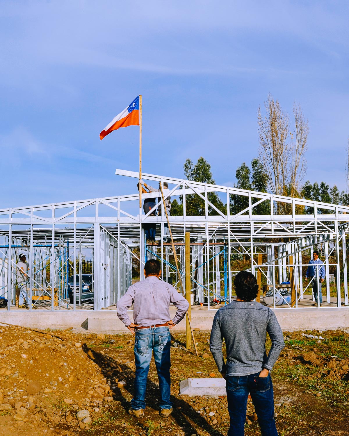 Estructura de tijerales metálicos en vivienda bioclimática, Teno